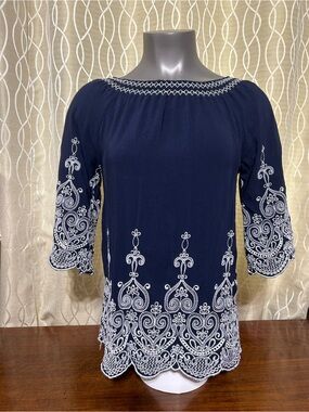 Papillon Blanc Navy Blue Embroidered Peasant Blouse
